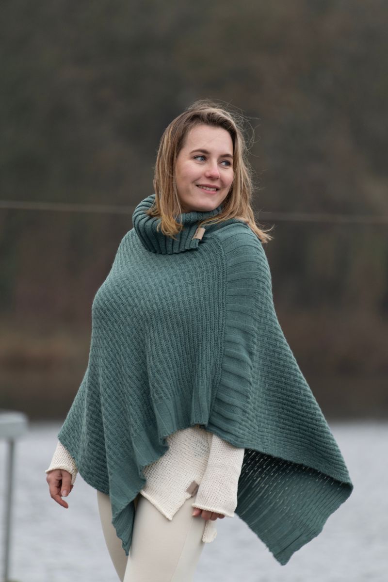 nicky knitted poncho cappuccino