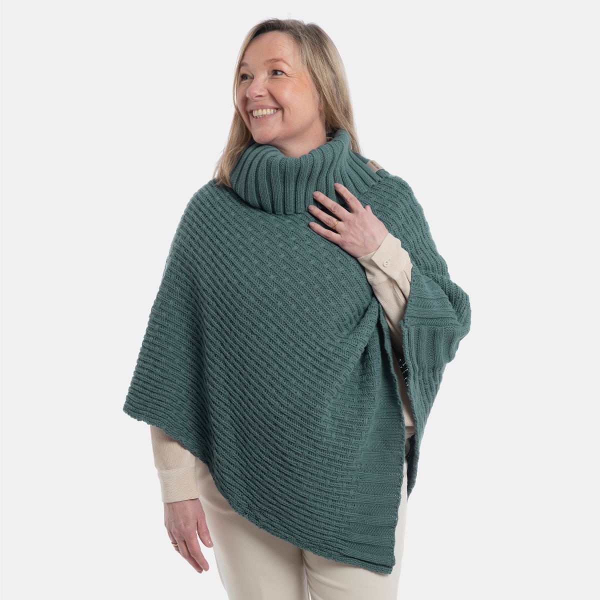nicky knitted poncho laurel