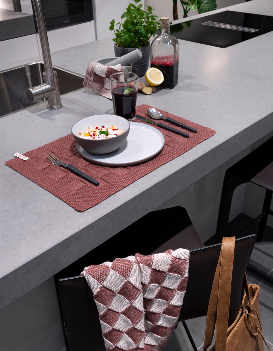 placemat uni stone red